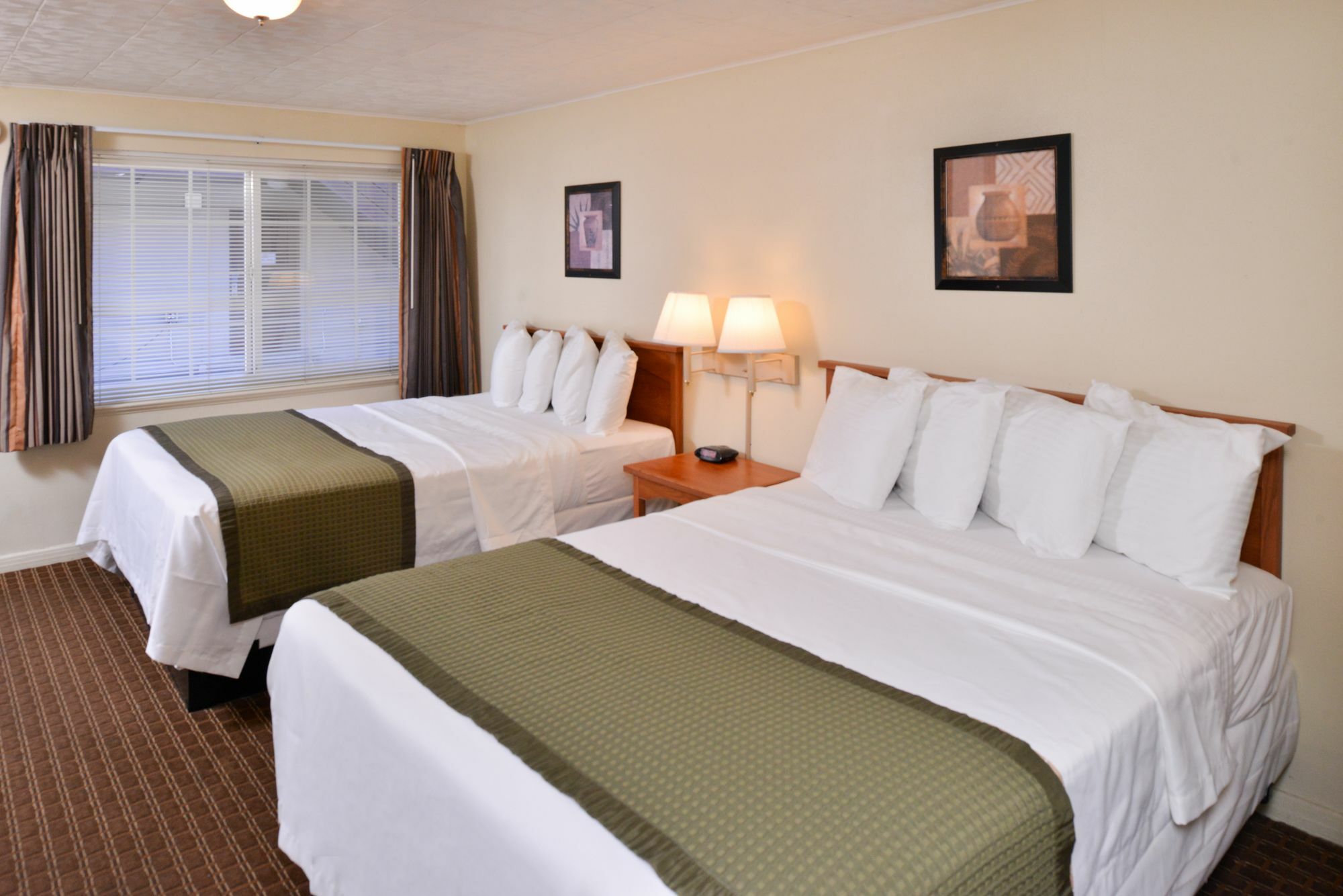 Travelodge By Wyndham Eugene Downtown/University Of Oregon Ngoại thất bức ảnh
