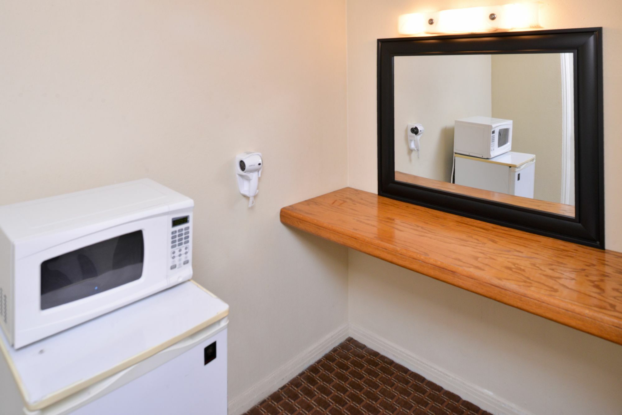 Travelodge By Wyndham Eugene Downtown/University Of Oregon Ngoại thất bức ảnh